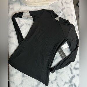 BODYLANGUAGE sportswear top sz xs new